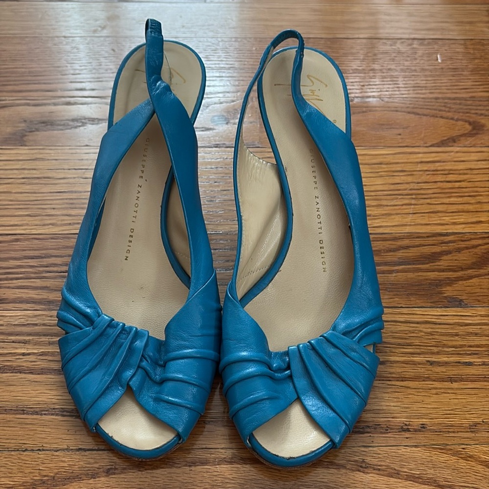Giuseppe Zanotti Peep Toe sling back heels